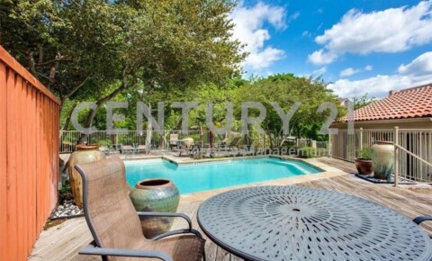 Apartments Near UT Southwestern Modern 2-Story 1/1.5 Condo in Prime Dallas Location For Rent! for University of Texas Southwestern Medical Center at Dallas Students in Dallas, TX