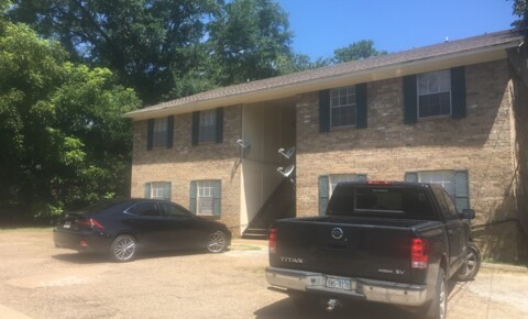 Apartments Near Wiley College 302 S Green St 13-16 for Wiley College Students in Marshall, TX