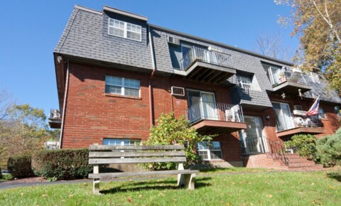 Apartments Near Merrimack GLAKE for Merrimack College Students in North Andover, MA