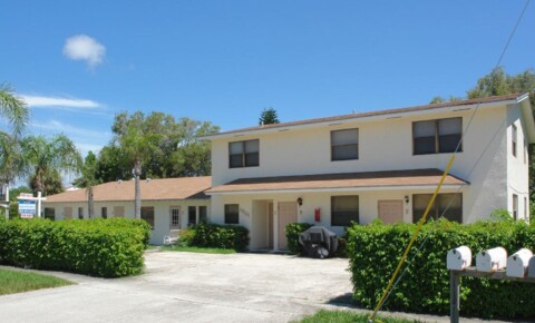 Apartments Near Deerfield Beach 1959 SE 3rd St for Deerfield Beach Students in Deerfield Beach, FL