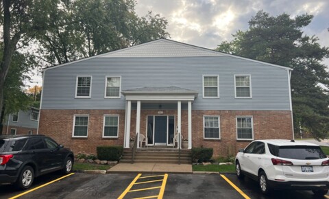 Apartments Near Excel Academies of Cosmetology-Troy Beautifully Renovated Condo in the Heart of Downtown Rochester  for Excel Academies of Cosmetology-Troy Students in Troy, MI