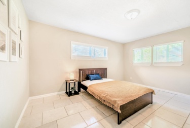 Room for Rent - Pasadena Home