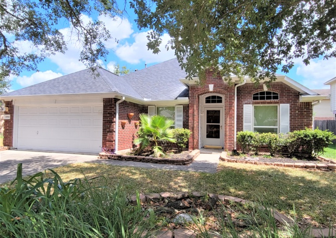 Houses Near 4 bed/2 bath home in Cypress!