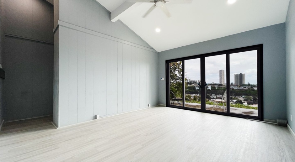 Recently Remodeled Pet Friendly Townhouse with Pearl Harbor Views