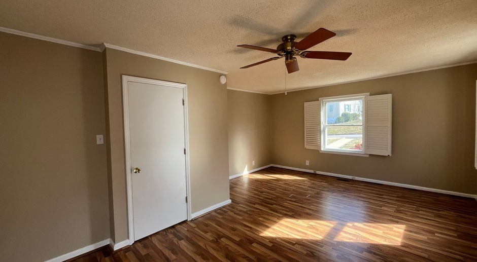 Cozy 1BD, 1BA Near Downtown Raleigh House with Fenced Yard