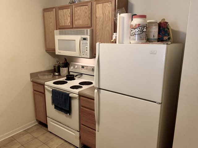 ONE BEDROOM IN 3 BEDROOM APARTMENT NEAR UNG GAINESVILLE