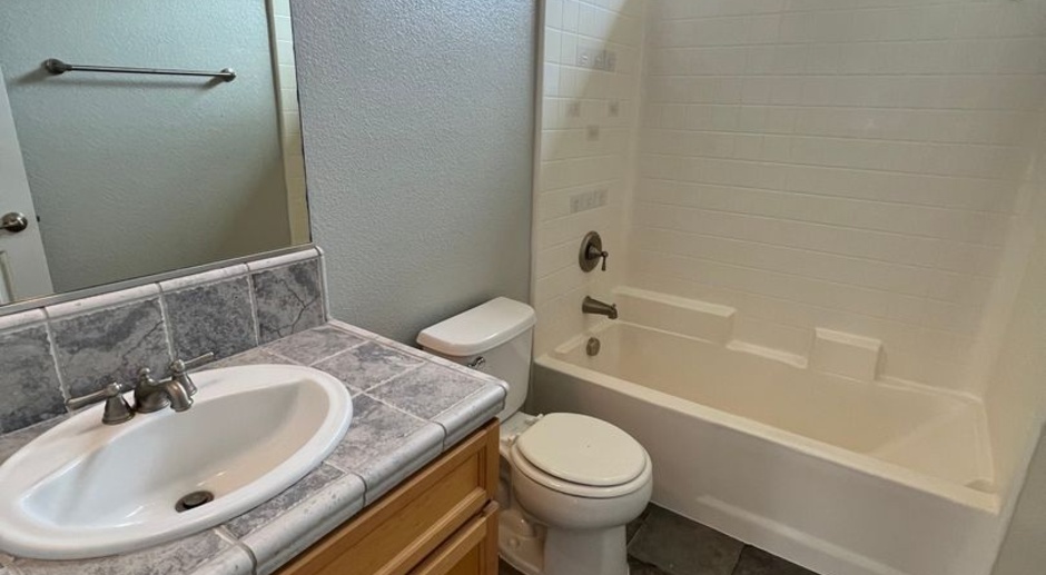 North MERCED: $2050 4 bedroom (4th is a bonus room, no closet) and 3 full bathrooms! 2 story home with yard care included *