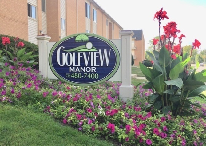 Apartments Near Golfview Manor