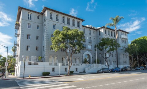 Apartments Near Antioch University-Los Angeles Villa Italia for Antioch University-Los Angeles Students in Culver City, CA