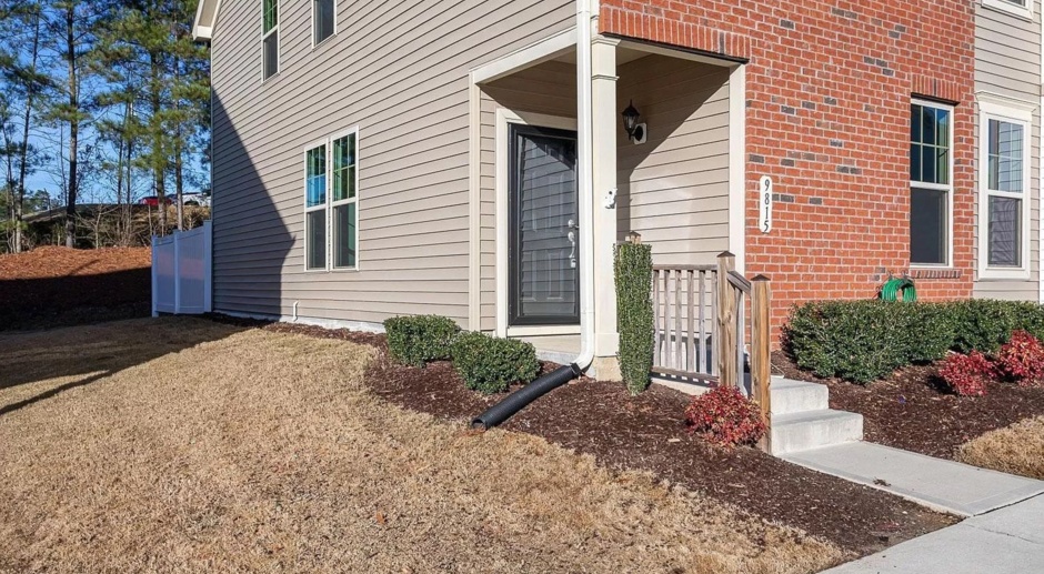 Room in 4 Bedroom Townhome at Sweet Basil Dr