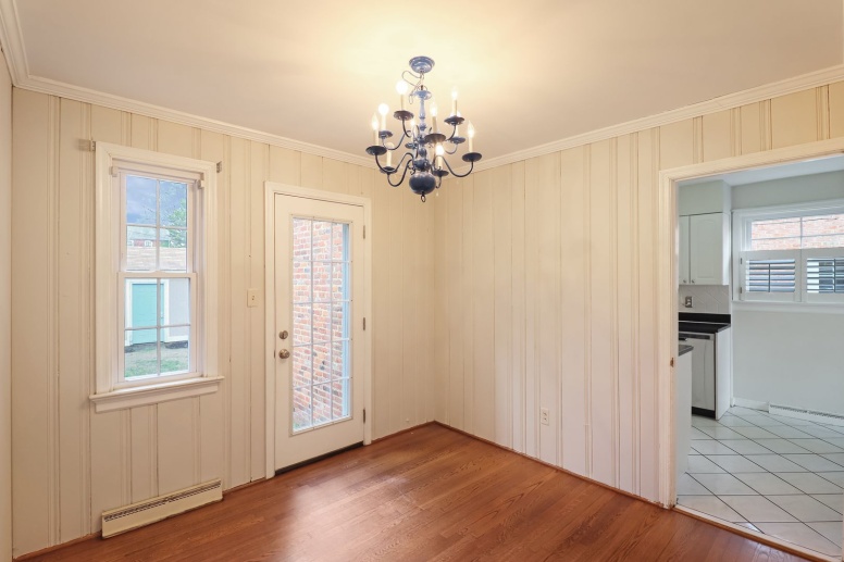 Dreamy 4 Bed, 2 Bath Cape Cod in Sauer's Garden Available Now!