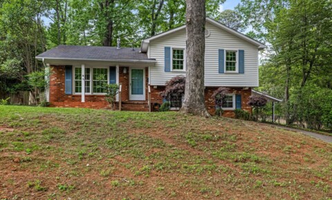 Houses Near Belmont Charming Tri-Level Home In Starmount! for Belmont Students in Belmont, NC