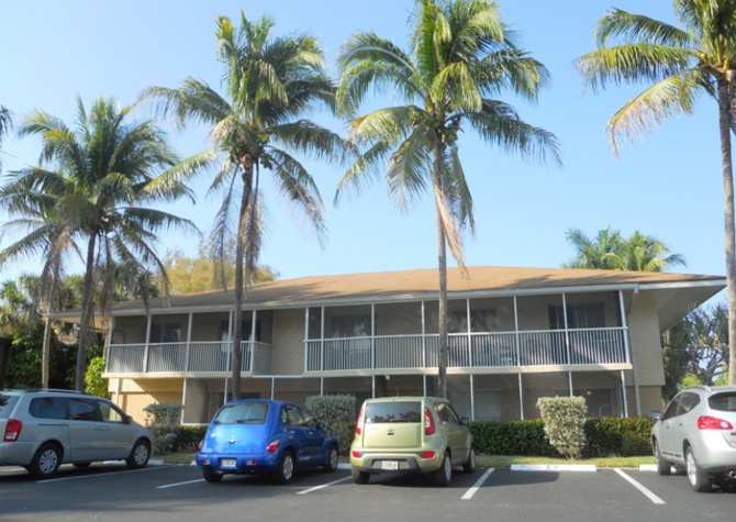 Houses Near Fort Myers Condo - Furnished Wood Laminate & Granite countertops! 