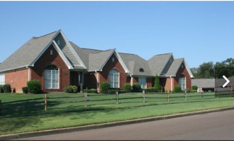 Apartments Near Crichton GlenCircle8820 for Crichton College Students in Memphis, TN