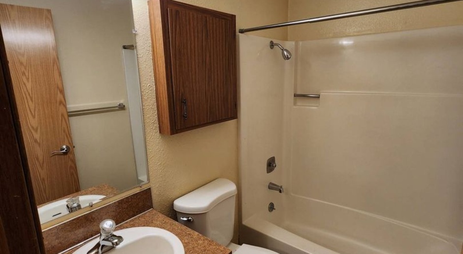 1 Bedroom 1 Bathroom at Hollywood Park Apartments