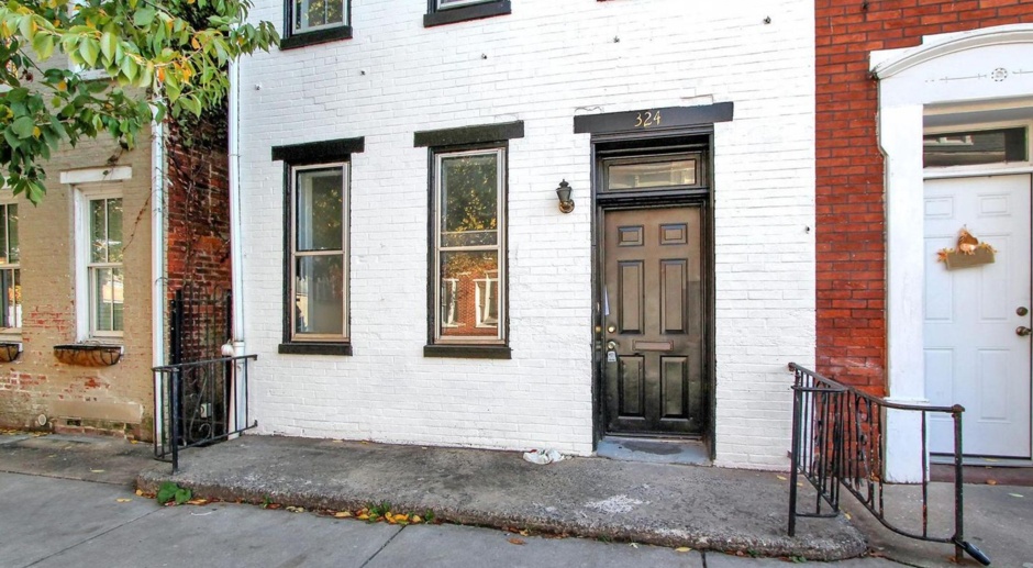 3 Bedroom 1 bath Townhome in historic Newton Square