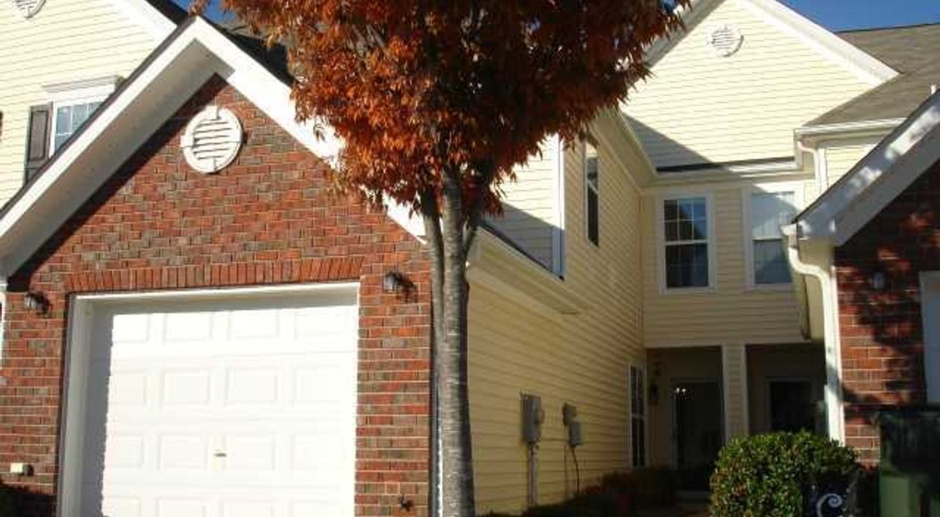 Townhome in Wakefield area for rent!