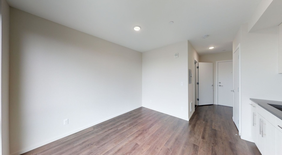 Chic Studio in Downtown Cap Hill, 6 WEEKS FREE