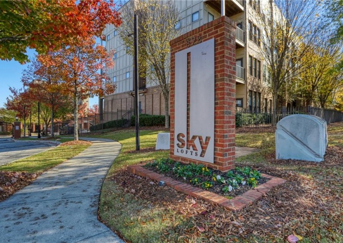 Houses Near Nice updated condo near the beltline