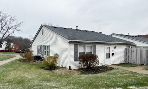 Houses Near J Renee Career Facilitation 2Bed/1Bath charming ranch style unit available for Rent! for J Renee Career Facilitation Students in Elgin, IL