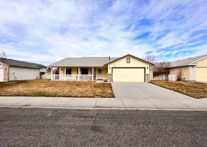 Houses Near Charming Single-Level Home in Eagle with 3 Bedrooms and 2 Bathrooms!