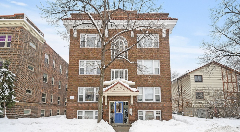 2216 Harriet Ave Apartments