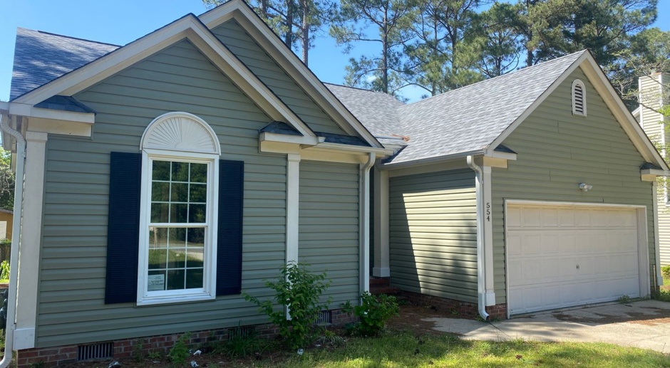 Updated Ranch Home Close to Ft. Bragg and shopping!