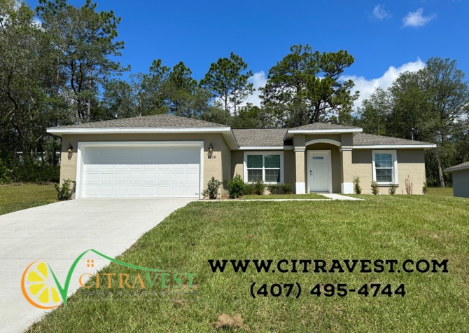 Houses Near Beautiful Newer Home in Citrus Springs Available!