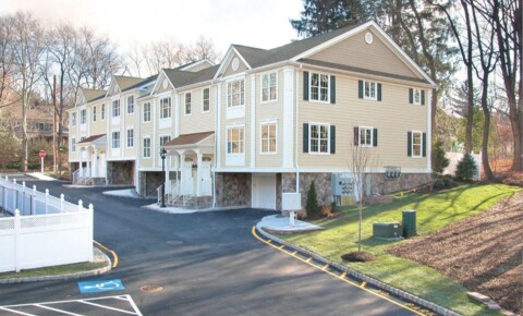 Houses Near CSE Patriot Village Apartments for College of Saint Elizabeth Students in Morristown, NJ