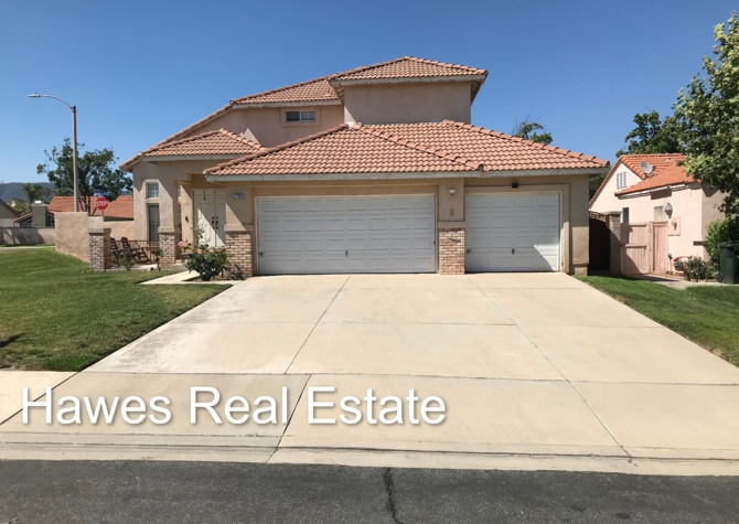 Houses Near North Rialto -  4-Bed 3 Bath Corner Lot House for Lease