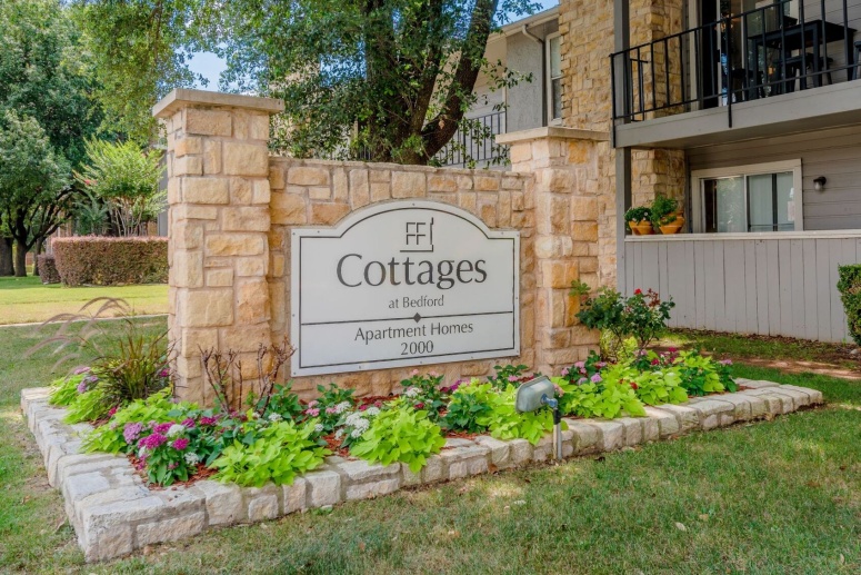 Cottages at Bedford Apartments