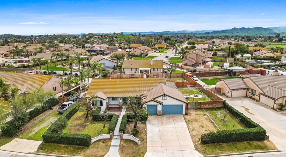 Your Perfect Riverside Single-Story Estate for Lease!