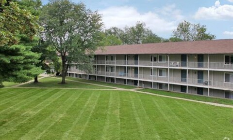 Apartments Near OSU Newark Kingswood Court for Ohio State University-Newark Campus Students in Newark, OH