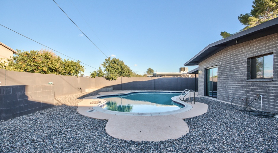 Modern 3bed/2bath Home for Rent in Phoenix! 