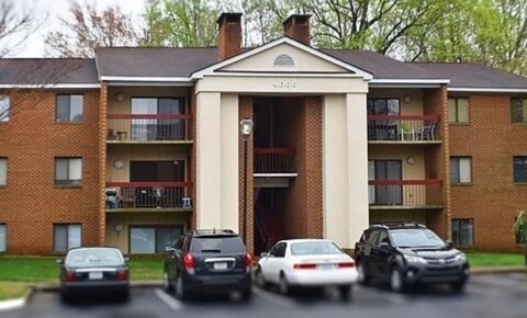 Apartments Near William & Mary 3 Bedroom/ 2 Bathroom. Governor Square for College of William and Mary Students in Williamsburg, VA