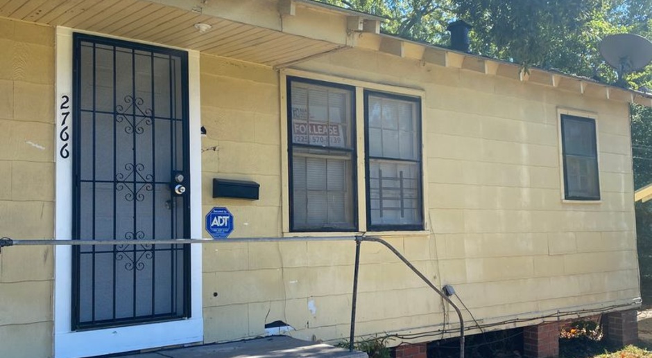 Housing Authority Vouchers Accepted !! 2-bedroom, 1-bathroom duplex located in Mid City North, Baton Rouge