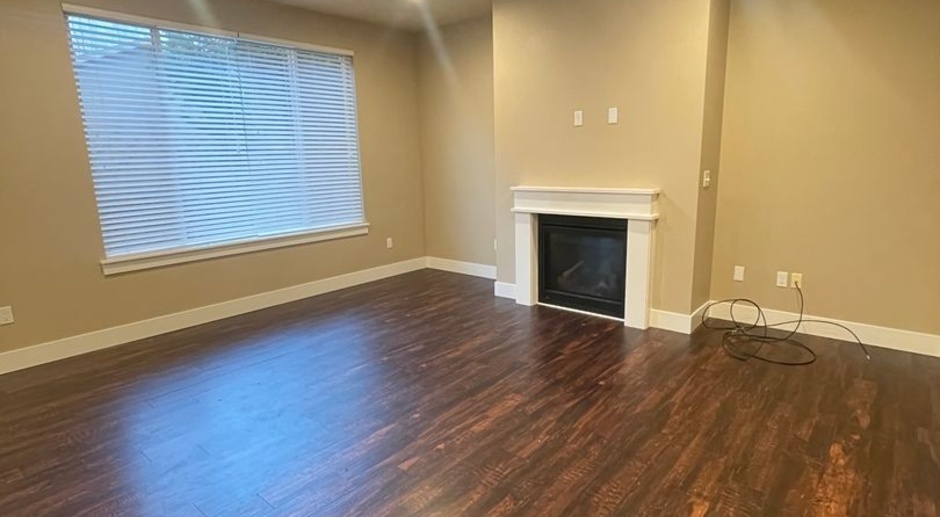 Spacious 4 Bedroom Home in Olympia