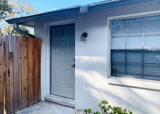 Houses Near VINTAGE DUPLEX 2/1 IN S. TAMPA AWAITS YOU!!