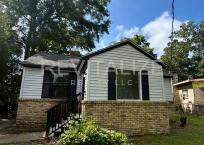 Houses Near Adorable 3 Bedroom 1 Bathroom in Mobile! 