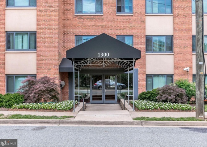 Houses Near Lovely Updated 1 Bedroom Condo Located Right Next To Metro Stop!