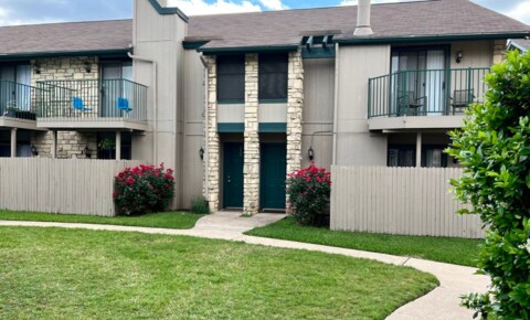 Houses Near St. Edward's Beautiful Townhomes and Duplexes in SoCo Area! for St. Edward's University Students in Austin, TX