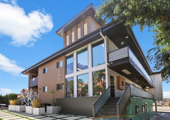 Apartments Near Near Koreatown, USC, hip Echo Park & Silverlake, DTLA | Brand New Loft Style Studio | Re-Defining Modern Living 