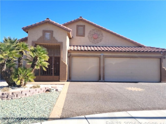 IMMACULATE 4-BEDROOM HOME IN HENDERSON