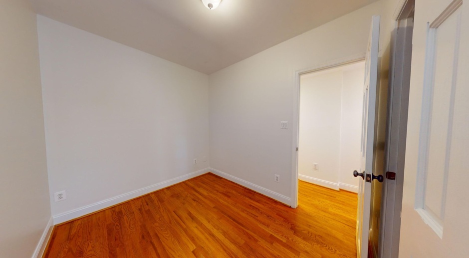 AMAZING Location 2 Bedroom/2 Bathroom W/Off Street Parking, 10 Foot Ceilings, & Much More! 