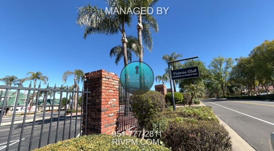 NIELSEN POOL HOME IN RIVERSIDE With Private Studio AVAILABLE NOW!!!