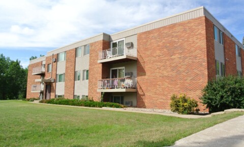 Apartments Near Minot 1305 8th St NW for Minot Students in Minot, ND