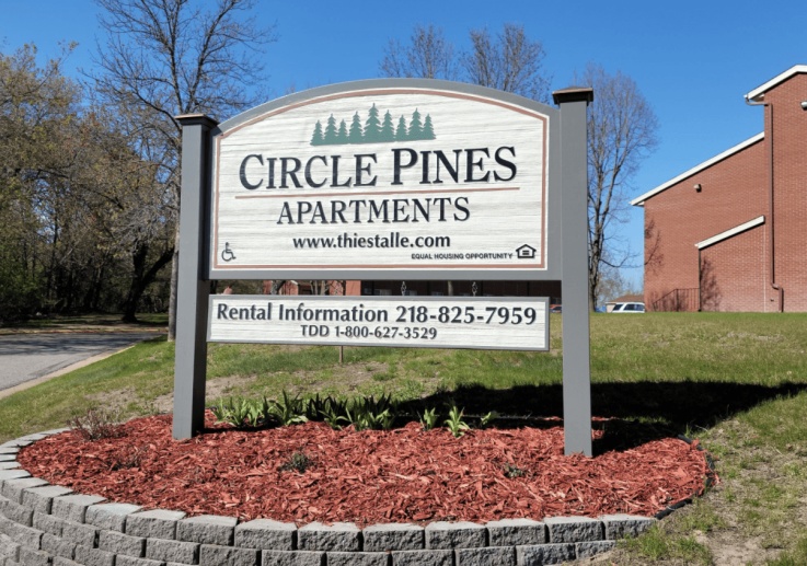 Circle Pines Apartments
