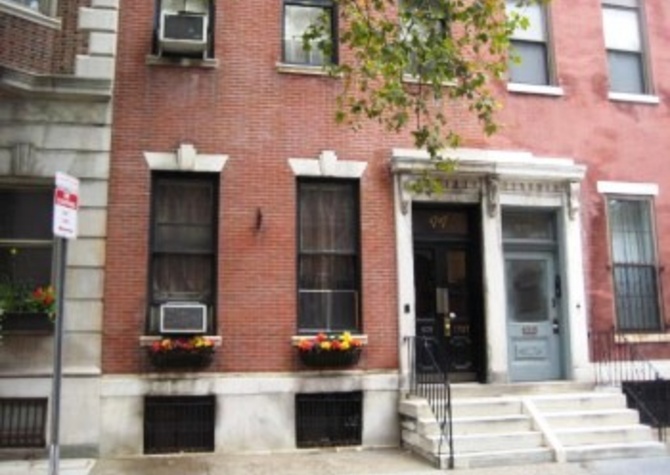Houses Near 1707 Spruce St (Rittenhouse Sq): Available: April 2019