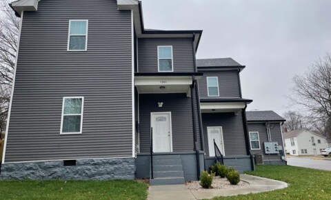 Apartments Near Daymar College-Bowling Green Newly Renovated 2 bed/1 bath apartment (Downstairs) for Daymar College-Bowling Green Students in Bowling Green, KY