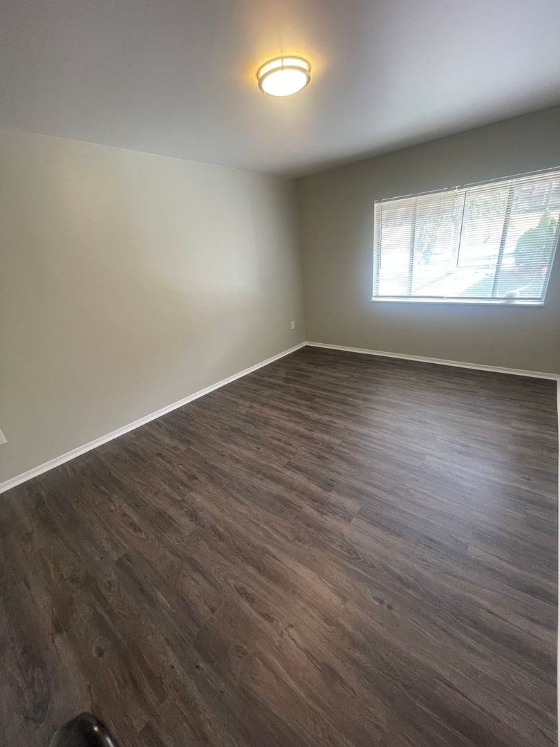 Recently Renovated 2 Bed, 1 Bath Condo for Lease March 15th! 